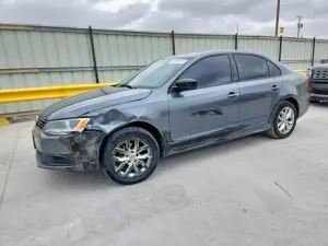 Volkswagen Jetta 2.0L 4 2013