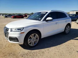 Audi Q5 2.0L 4 2018