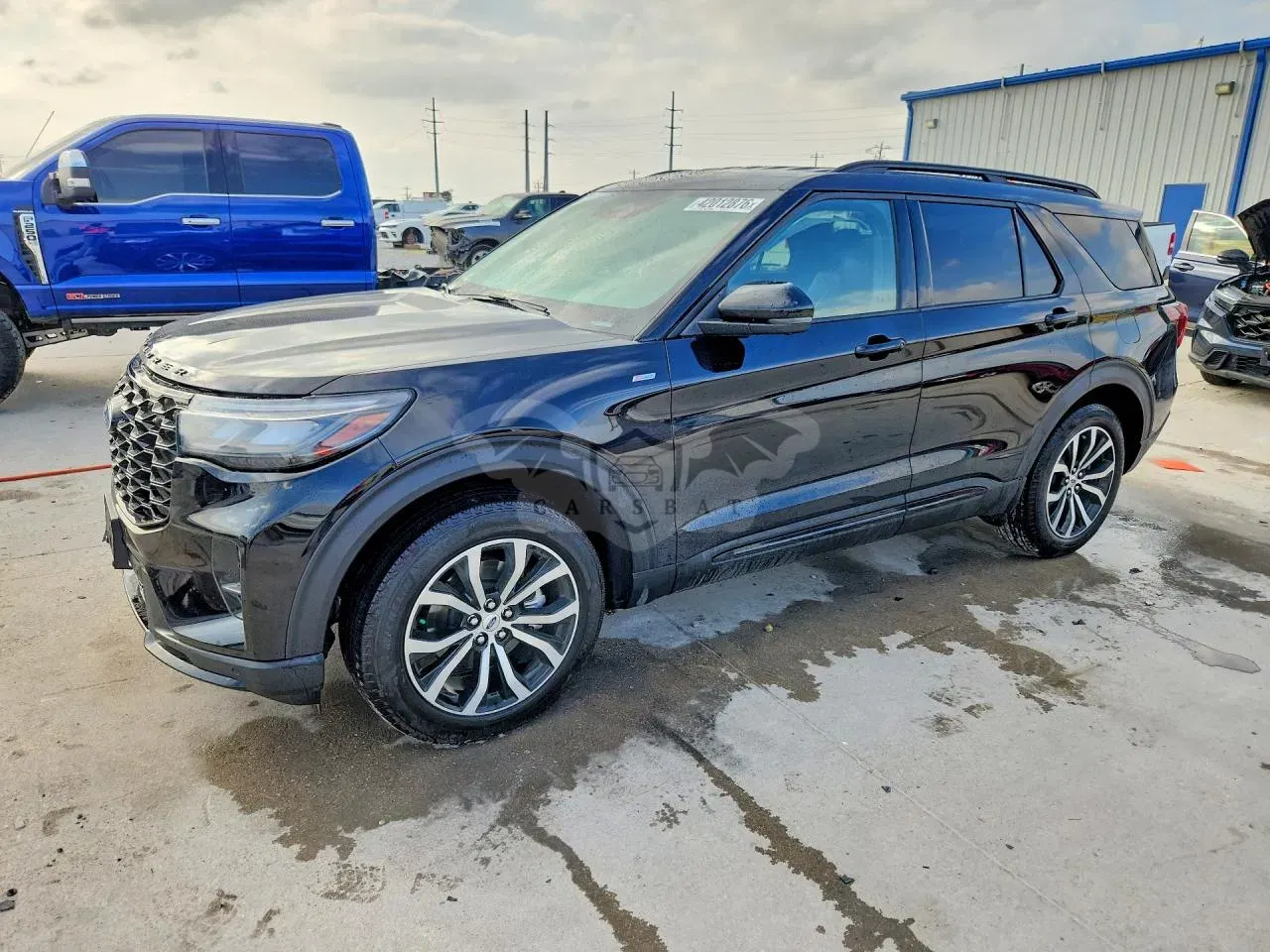 Ford Explorer 2.3L 4 2025