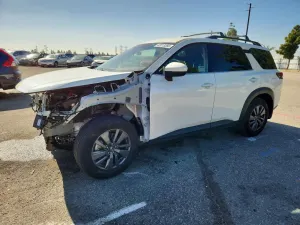 Nissan Pathfinder 3.5L 6 2024