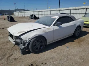 Ford Mustang 3.7L 6 2013