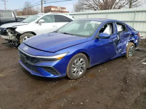 Hyundai Elantra 2.0L 4 2024