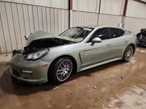 Porsche Panamera 3.6L 6 2012