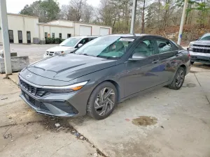 Hyundai Elantra 2.0L 4 2024
