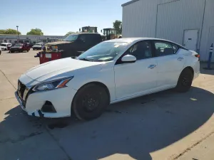 Nissan Altima 2.5L 4 2020