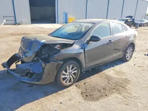 Mazda 3 2.0L 4 2013