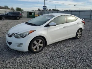 Hyundai Elantra GLS 1.8L 4 2013