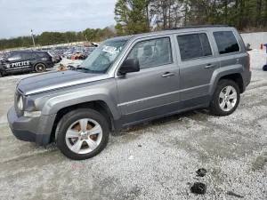 Jeep Patriot LATITUDE 2.0L 4 2014