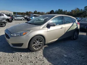 Ford Focus SE 2.0L 4 2017