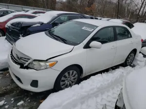 Toyota Corolla BASE 1.8L 4 2013