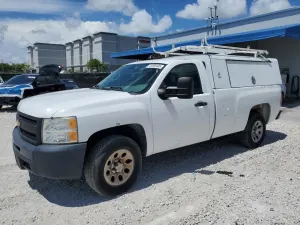 Chevrolet Silverado 1500 C1500 4.3L 6 2013