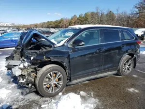 Toyota Highlander LE 3.5L 6 2018