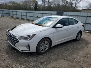 Hyundai Elantra 2.0L 4 2020