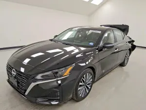 Nissan Altima 2.5L 4 2025