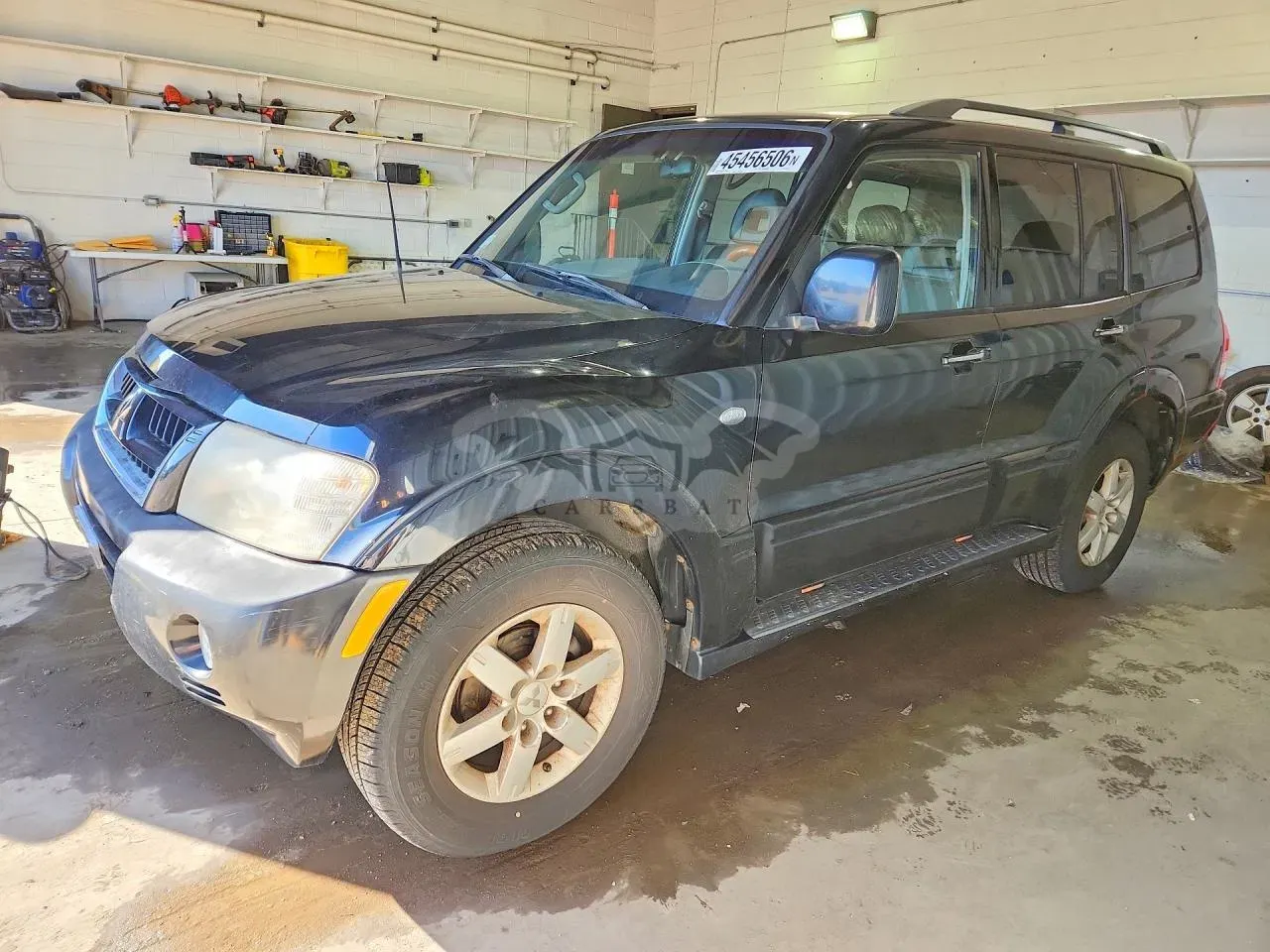 Mitsubishi Montero 3.8L 6 2005