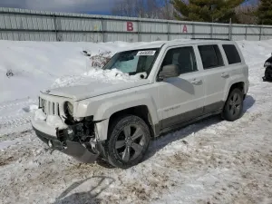 Jeep Patriot LATITUDE 2.0L 4 2014