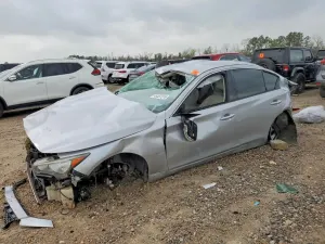 Infiniti Q50 3.7L 6 2015