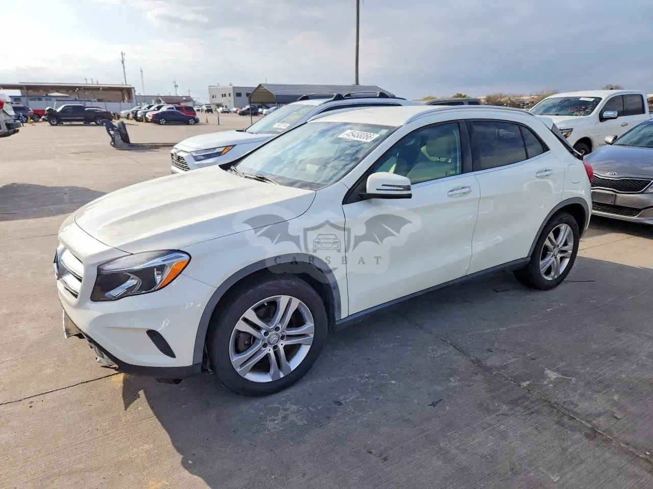 Mercedes-Benz GLA 2.0L 4 2015