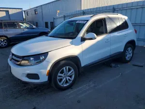 Volkswagen Tiguan 2.0L 4 2016