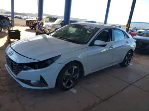 Hyundai Elantra 2.0L 4 2022