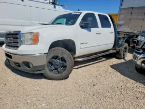 GMC Sierra 6.6L 8 2013