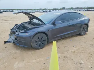 Tesla Model 3 2025