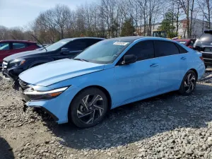Hyundai Elantra 2.0L 4 2024