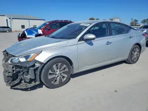 Nissan Altima 2.5L 4 2021