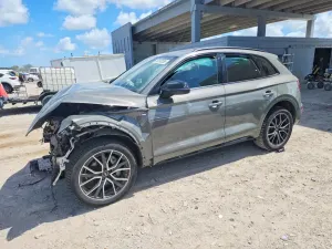 Audi Q5 2.0L 4 2023