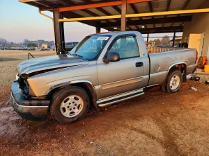 Chevrolet Silverado 1500 4.8L 8 2003