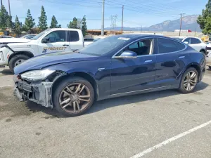 Tesla Model S 2014
