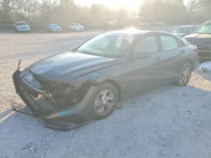 Hyundai Elantra 2.0L 4 2025