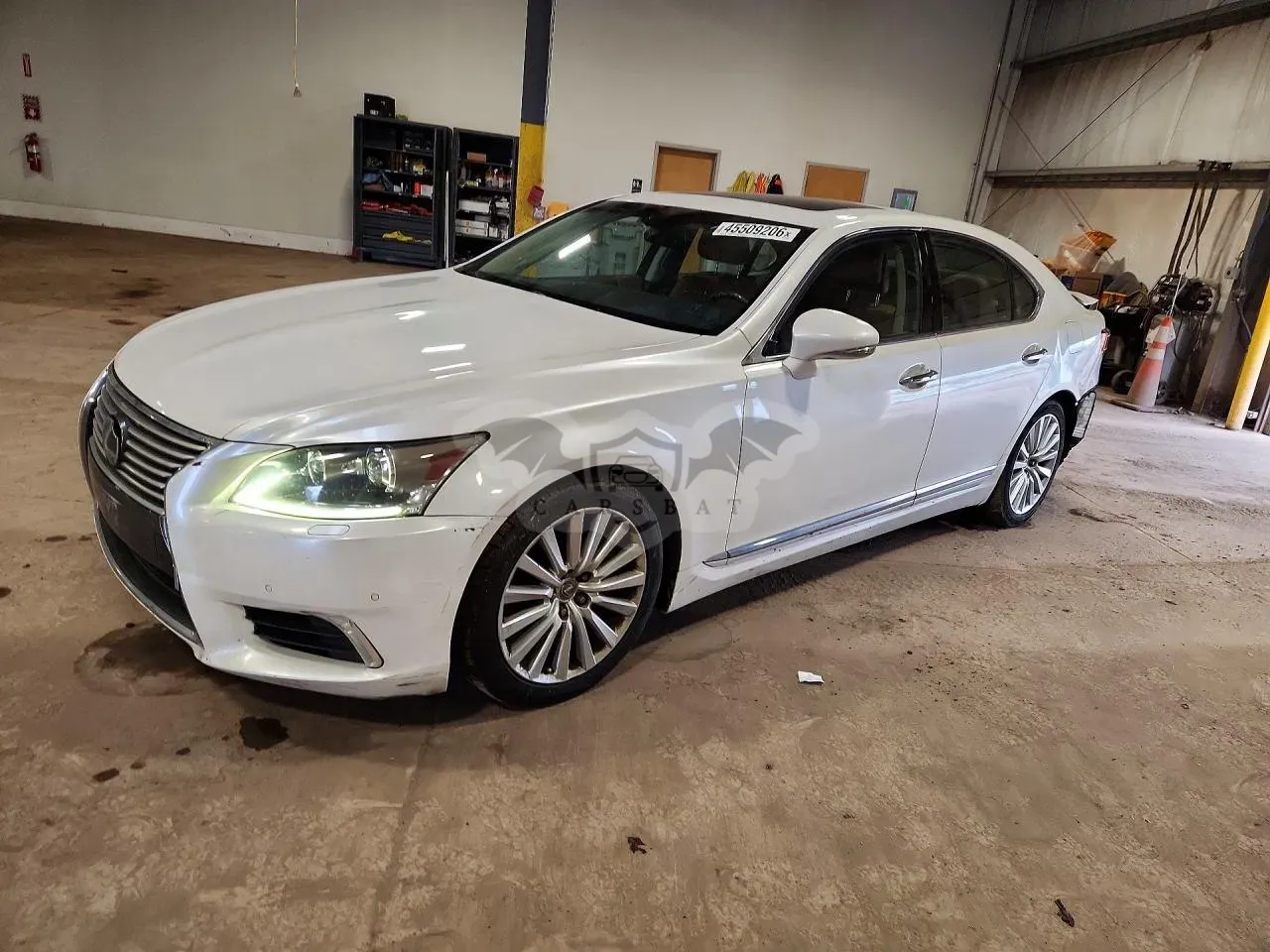 Lexus LS 4.6L 8 2017