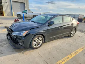 Hyundai Elantra 2.0L 4 2019