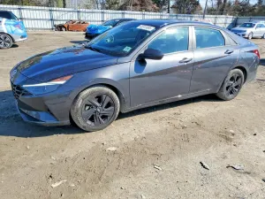 Hyundai Elantra 2.0L 4 2021