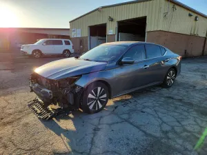 Nissan Altima 2.5L 4 2019
