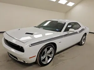 Dodge Challenger 5.7L 8 2015