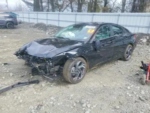 Hyundai Elantra 2.0L 4 2025