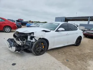 Alfa Romeo Giulia 2.0L 4 2018