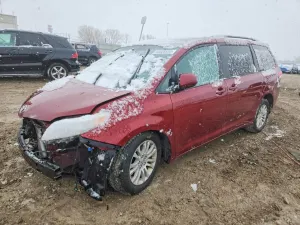 Toyota Sienna 3.5L 6 2012