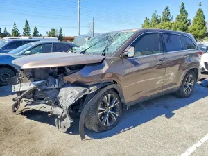 Toyota Highlander 2.7L 4 2019