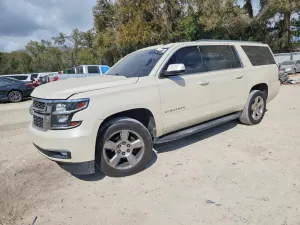 Chevrolet Suburban 5.3L 8 2015