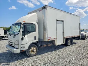 Isuzu NPR 6.6L 8 2021