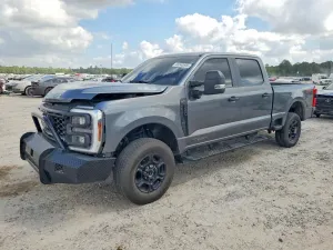 Ford F-250 6.7L 8 2024