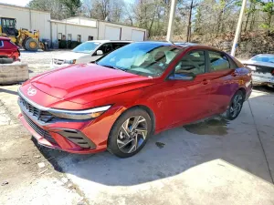 Hyundai Elantra 2.0L 4 2025