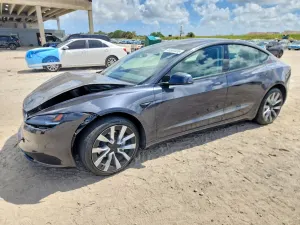 Tesla Model 3 2025