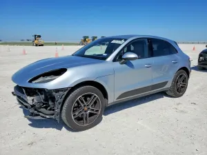 Porsche Macan 2.0L 4 2021