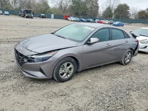 Hyundai Elantra 2.0L 4 2023