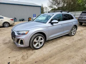Audi Q5 2.0L 4 2022
