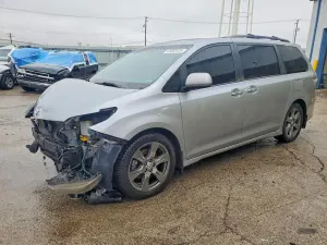 Toyota Sienna 3.5L 6 2017